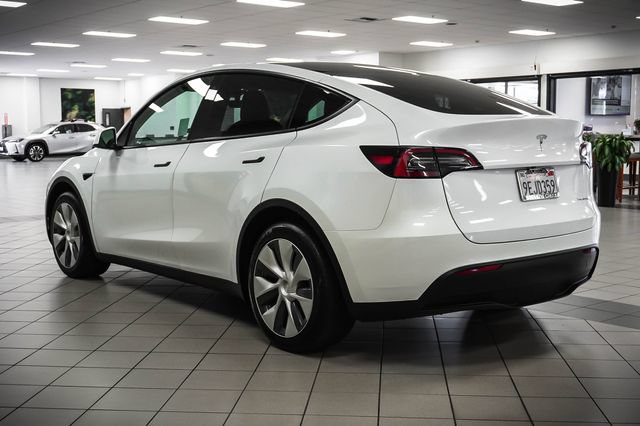 Used 2023 Tesla Model Y Long Range AWD/4WD image 8