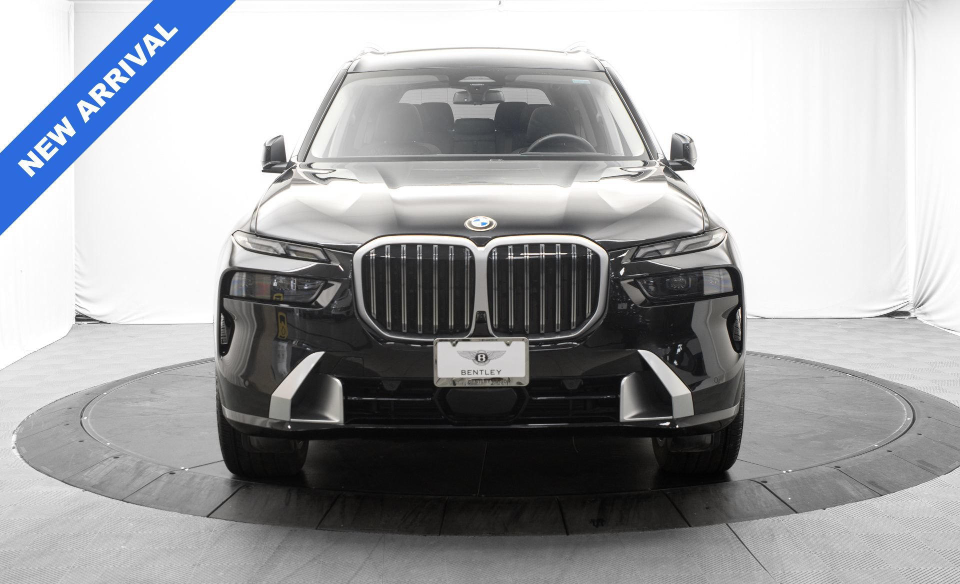 Used 2026 BMW X7 xDrive40i w/ Premium Package AWD/4WD image 8