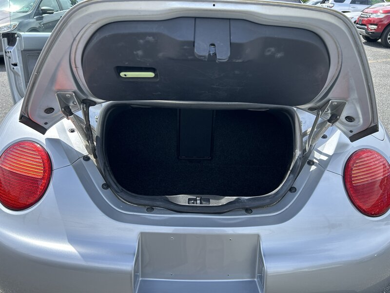 Used 2003 Volkswagen Beetle GLX FWD image 8
