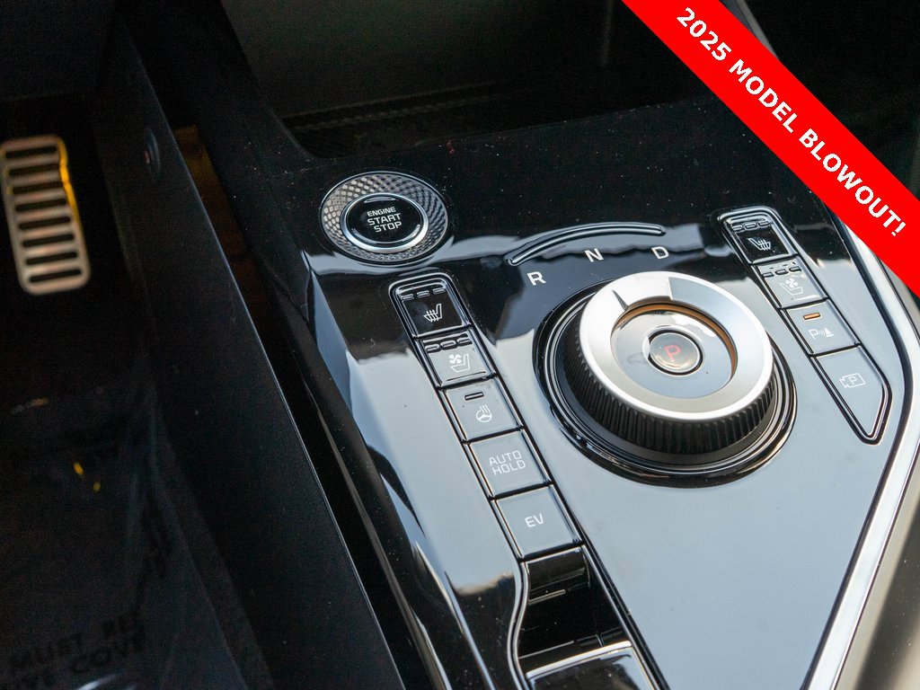 New 2025 Kia Niro SX Touring image 23