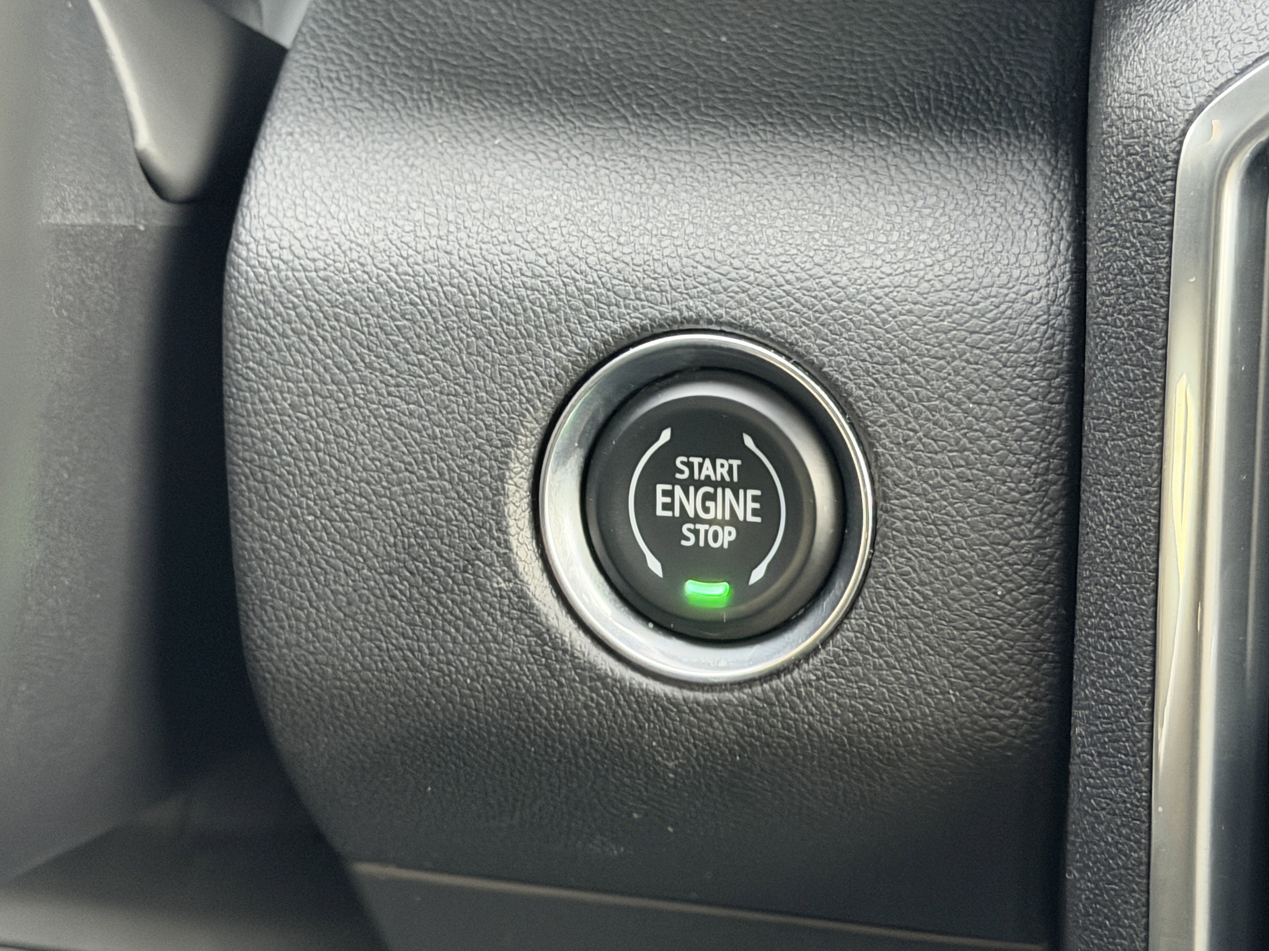 Used 2025 GMC Acadia Elevation image 39