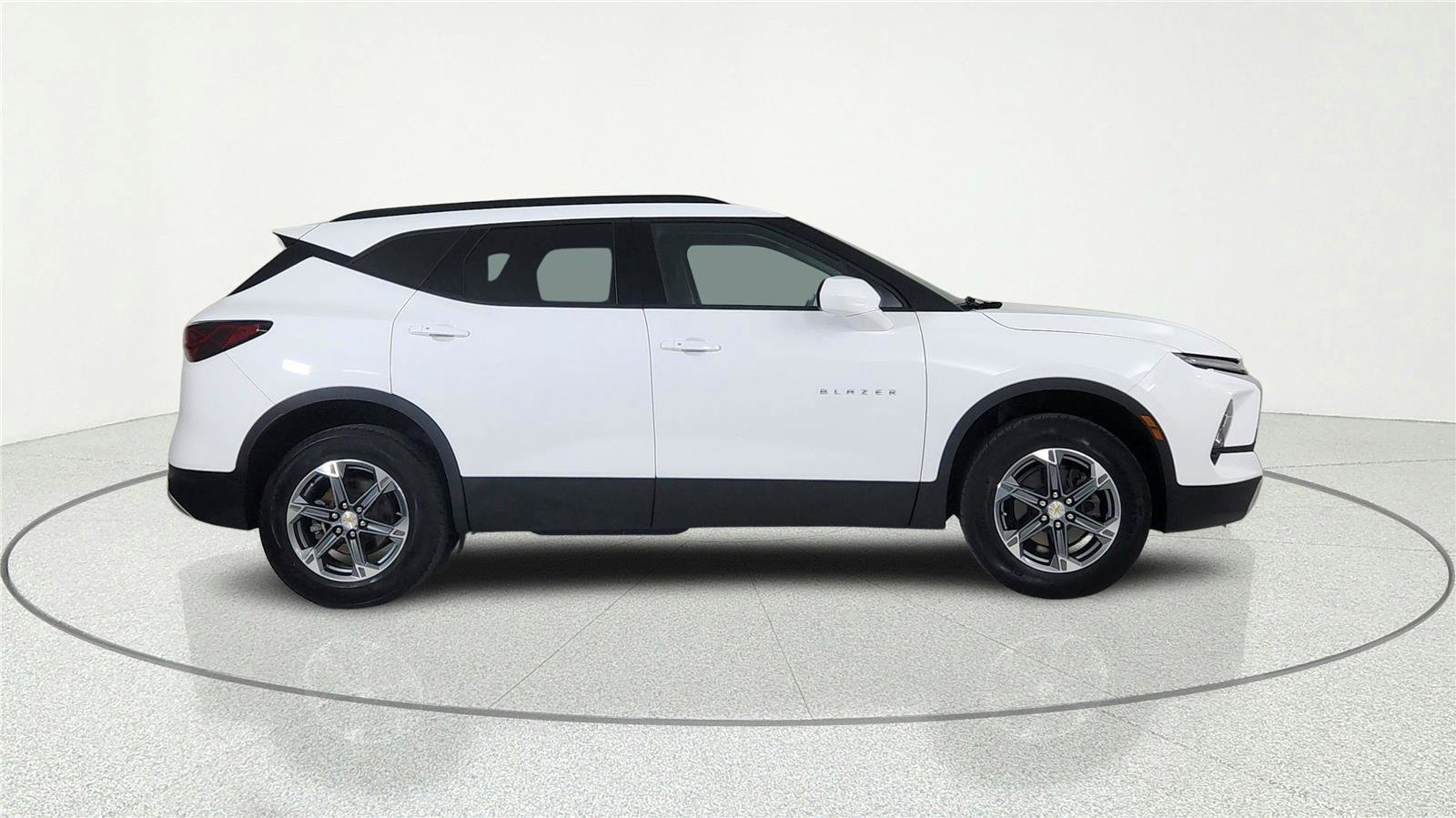 Used 2024 Chevrolet Blazer LT w/ Convenience Package image 6