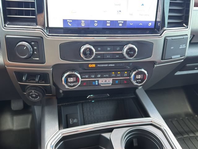 Certified 2022 Ford F450 Platinum w/ FX4 Off-Road Package AWD/4WD image 28