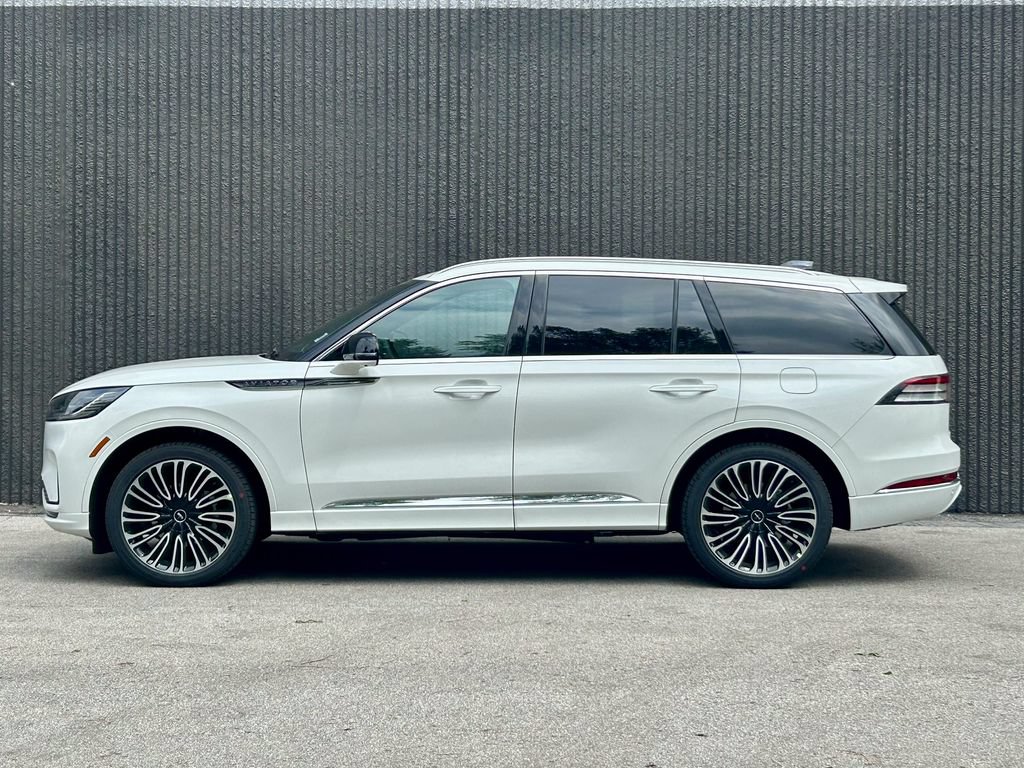 New 2026 Lincoln Aviator Black Label w/ Dynamic Handling Package AWD/4WD image 3