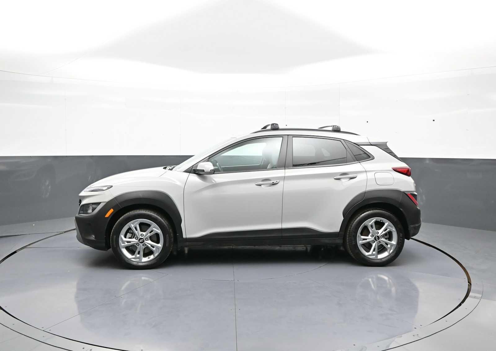 Certified 2023 Hyundai Kona SEL AWD/4WD image 9
