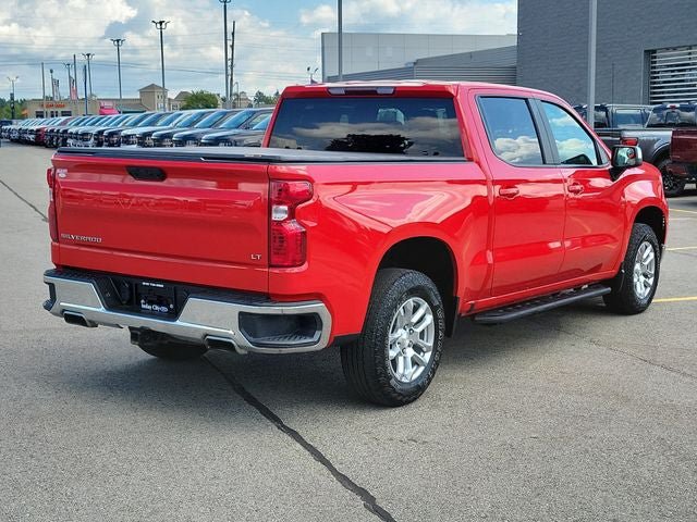 Used 2023 Chevrolet Silverado 1500 LT AWD/4WD image 4