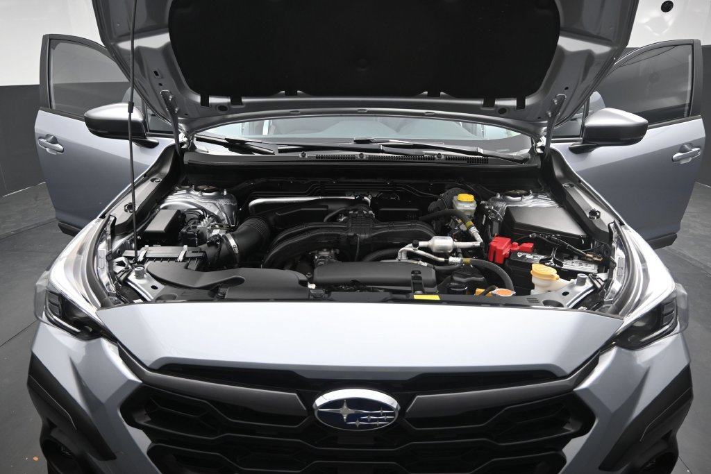 Used 2025 Subaru Crosstrek 2.5i Limited AWD/4WD image 9