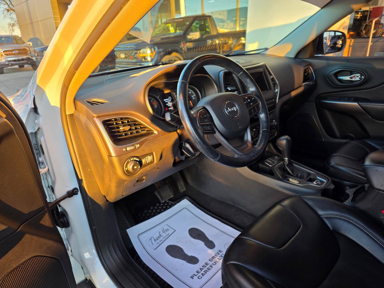 Used 2020 Jeep Cherokee Latitude Plus w/ Cold Weather Group image 22