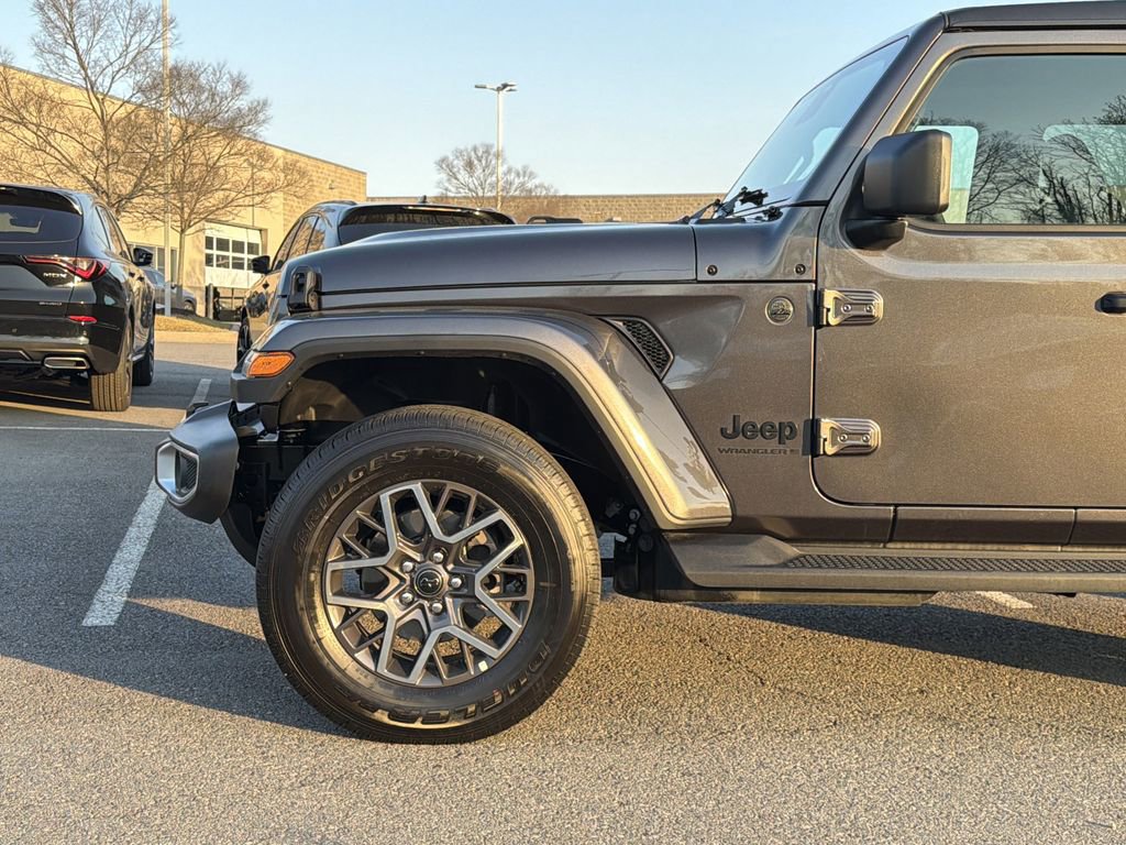 Used 2026 Jeep Wrangler Sahara image 9