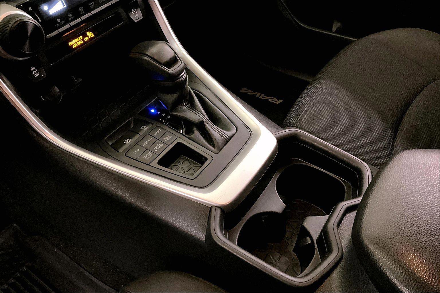 Used 2020 Toyota RAV4 LE w/ All Weather Liner Package image 16