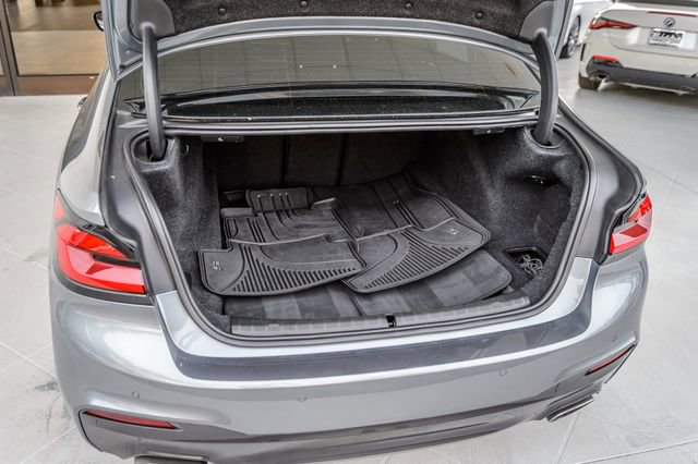 Used 2018 BMW 540i xDrive 540i xDRIVE - M SPORT - NAV - image 11