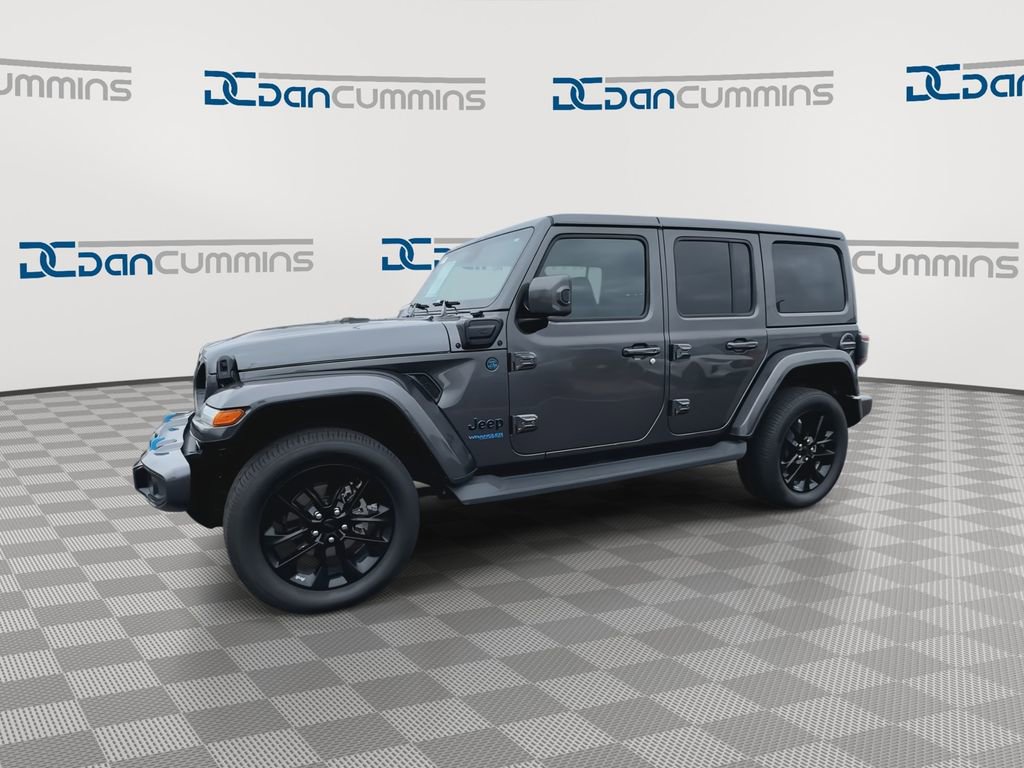 Used 2021 Jeep Wrangler Unlimited Sahara image 4