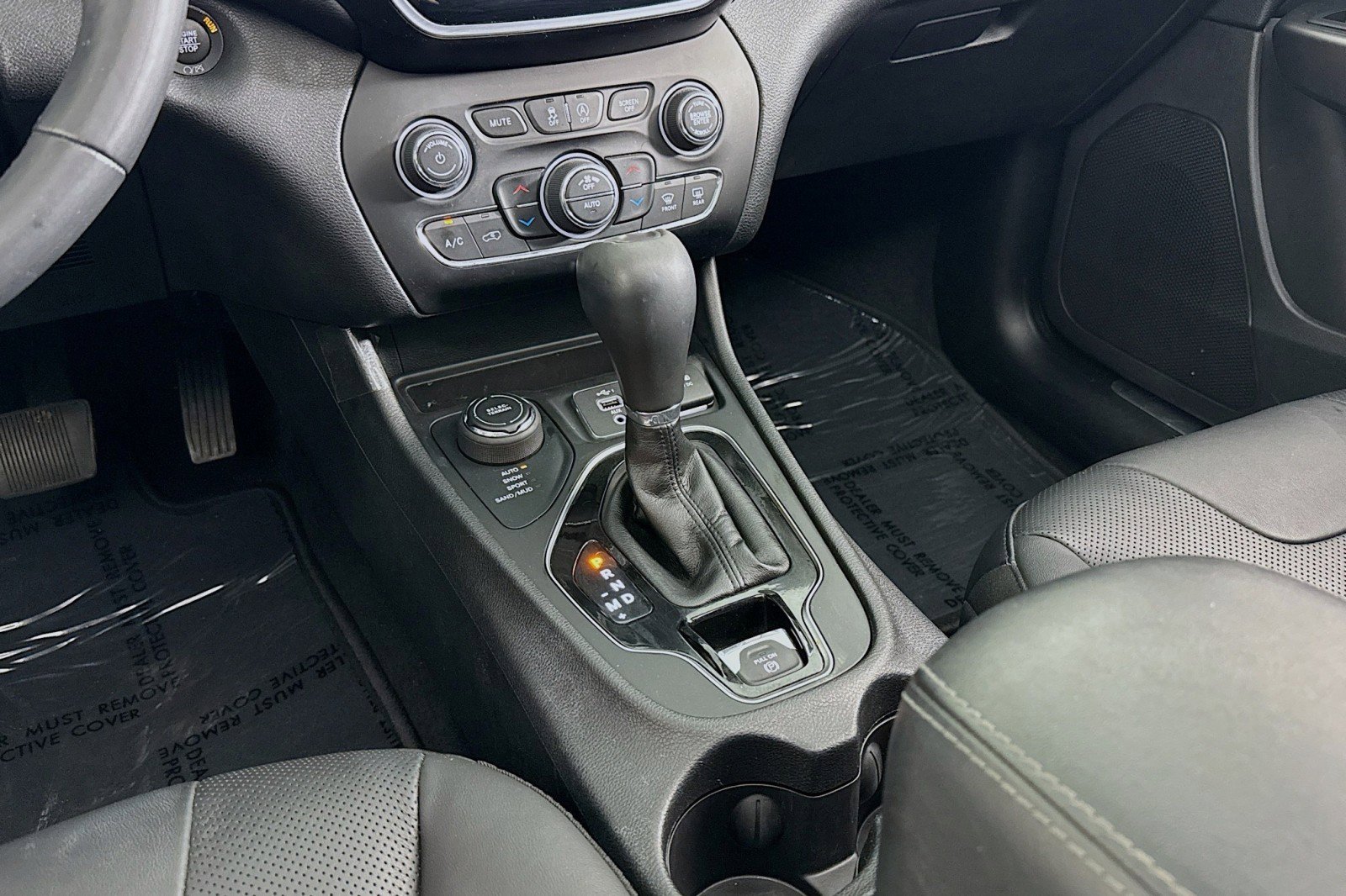 Used 2021 Jeep Cherokee Limited image 5