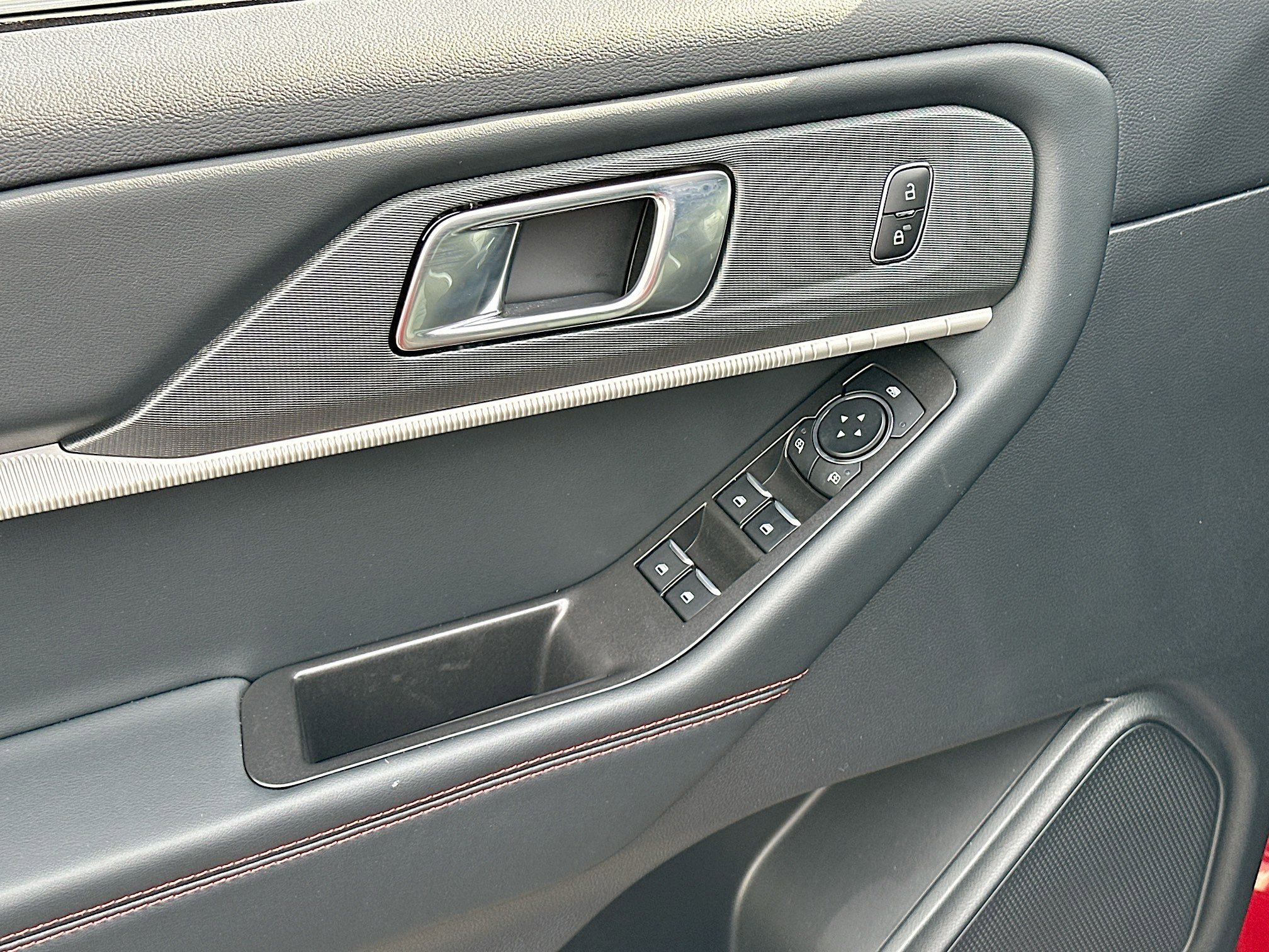 New 2026 Ford Explorer ST-Line image 13