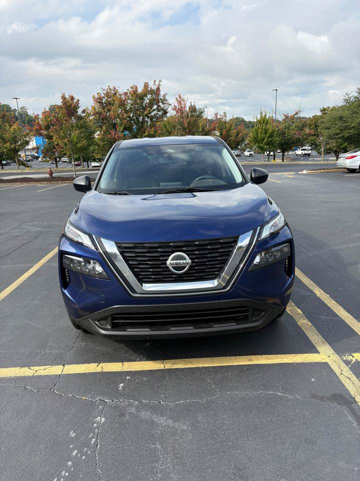 Used 2021 Nissan Rogue S FWD image 2