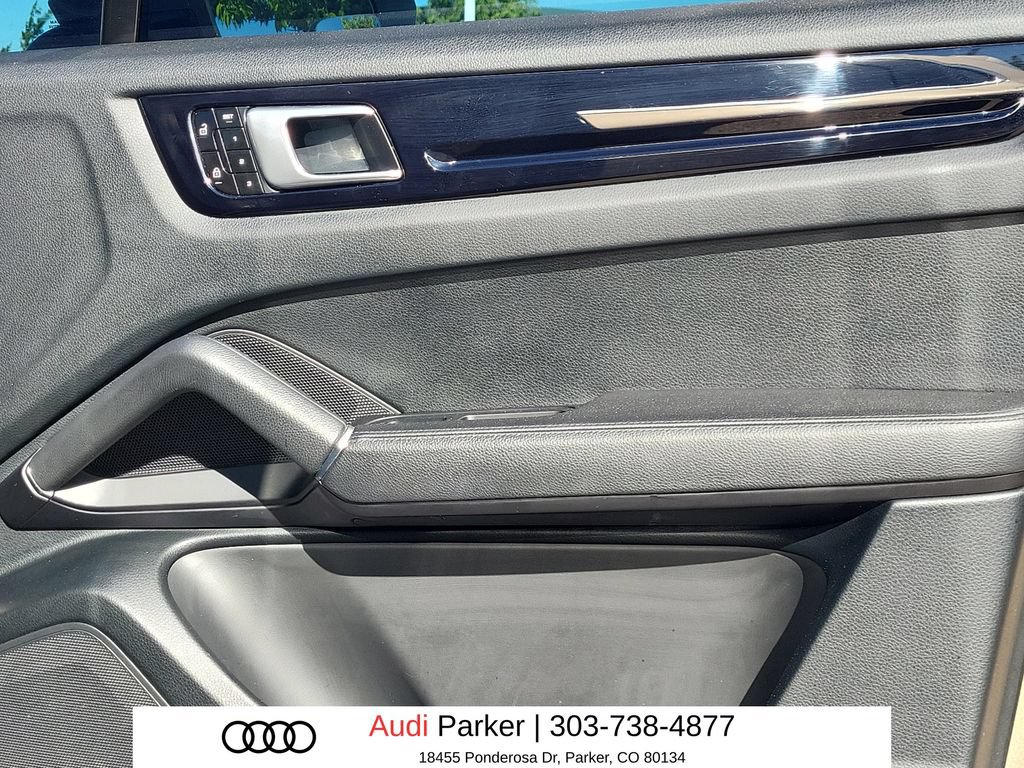 Used 2019 Porsche Cayenne S AWD/4WD image 13