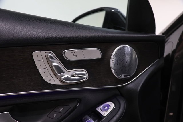 Used 2020 Mercedes-Benz GLC 300 4MATIC image 19