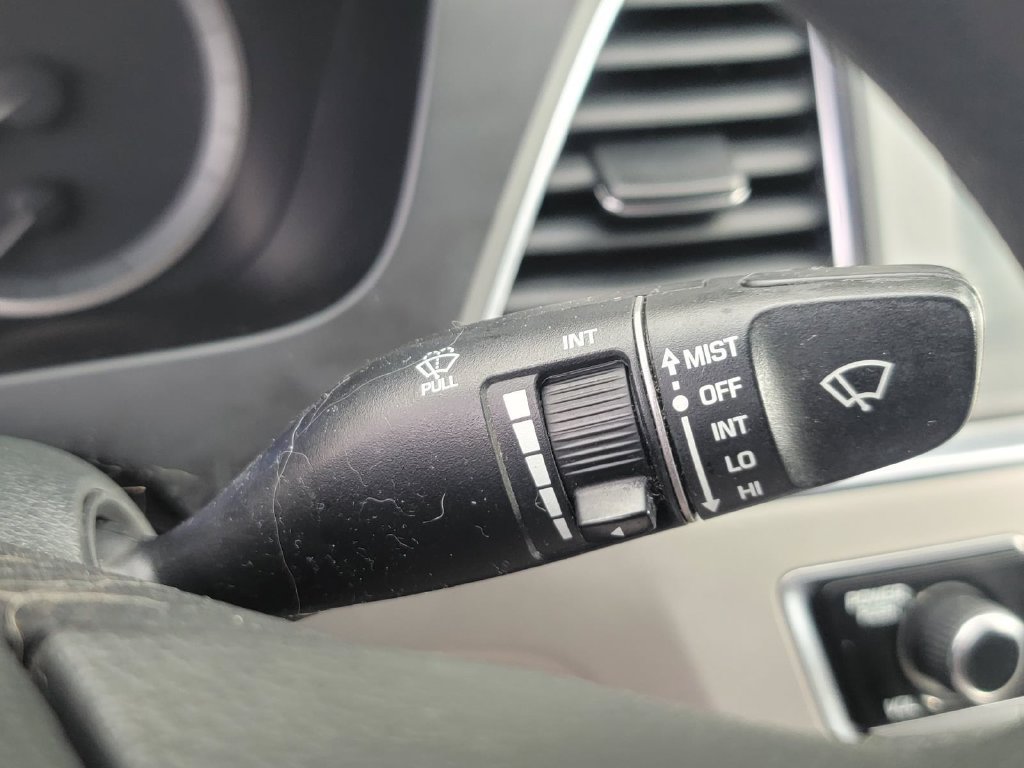 Used 2017 Hyundai Sonata SE FWD image 18