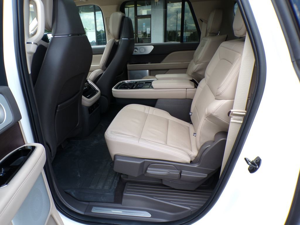 Used 2024 Lincoln Navigator L Reserve image 26