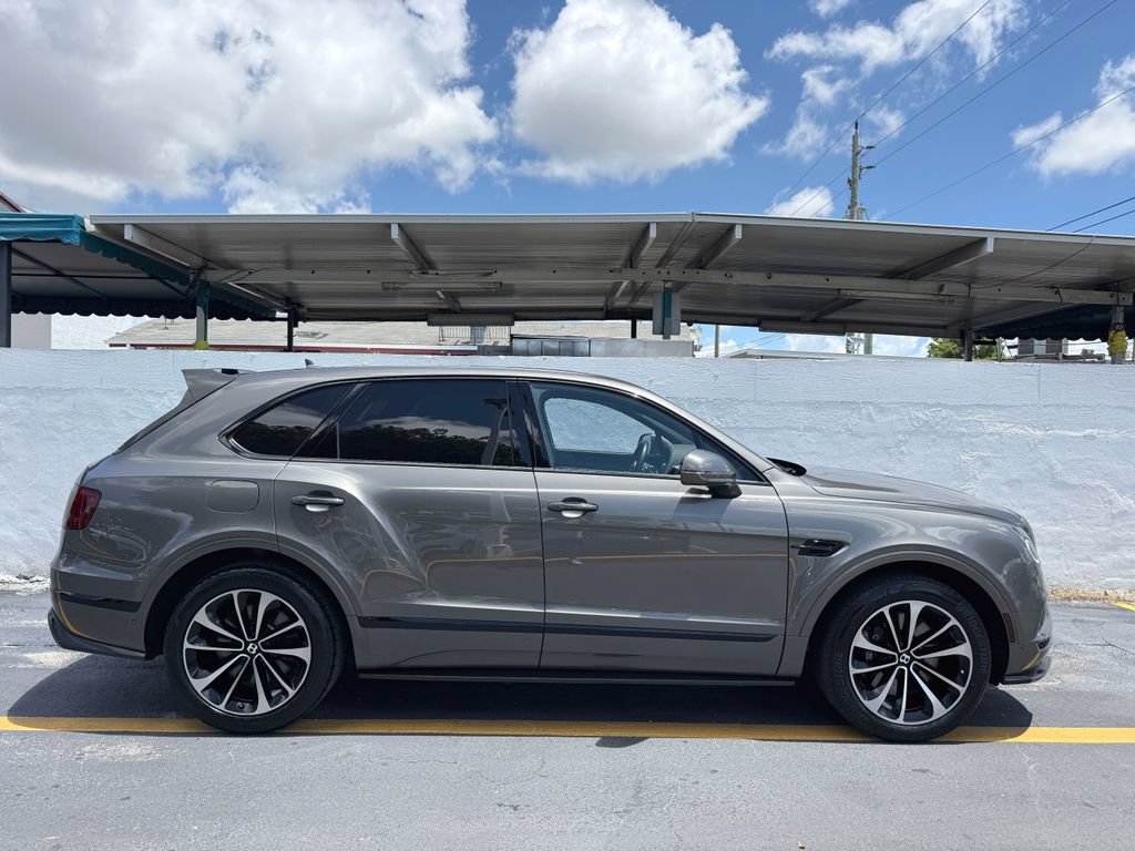 Used 2018 Bentley Bentayga AWD/4WD image 6
