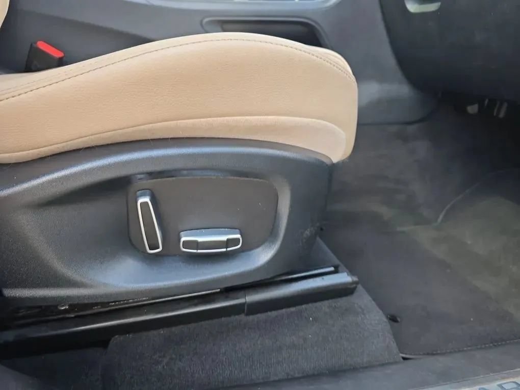 Used 2019 Jaguar F-PACE Premium AWD/4WD image 51