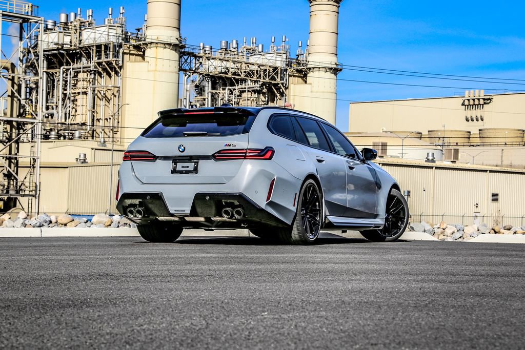 New 2026 BMW M5 Touring image 7