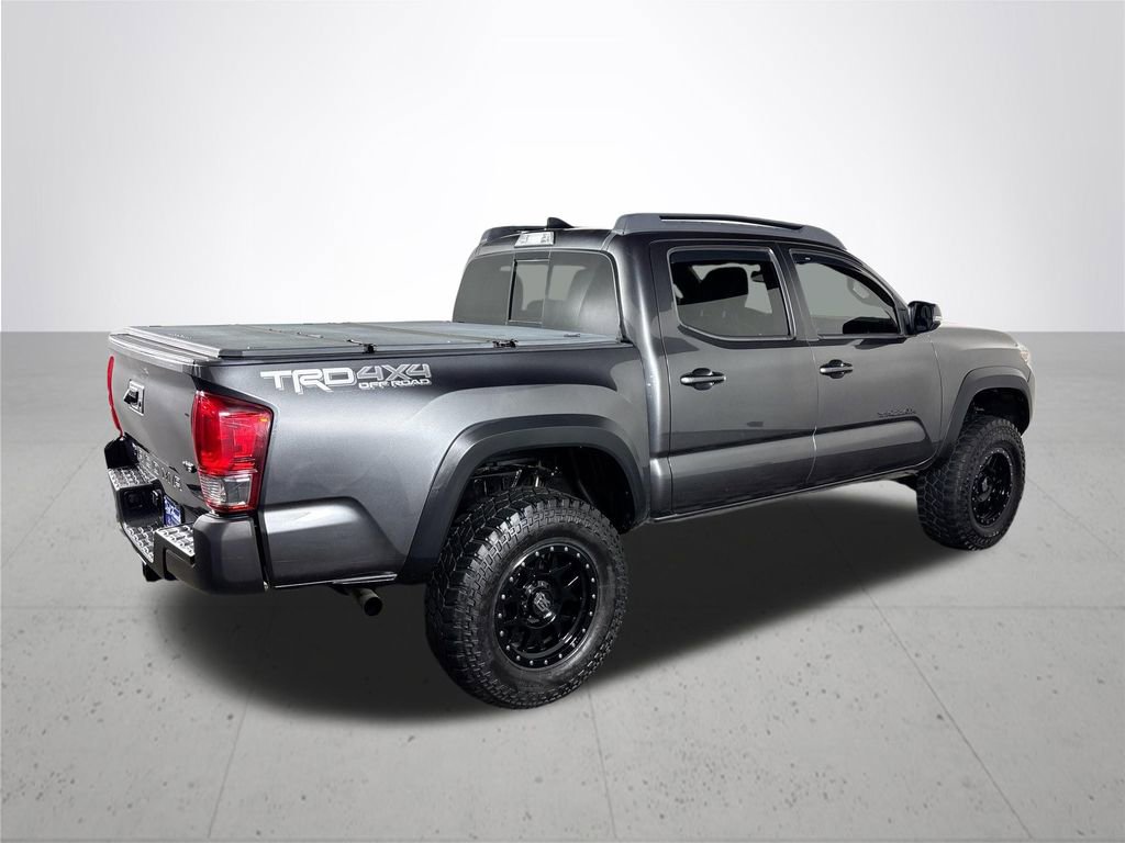 Used 2017 Toyota Tacoma TRD Off-Road w/ Tow Package (A/T) AWD/4WD image 6
