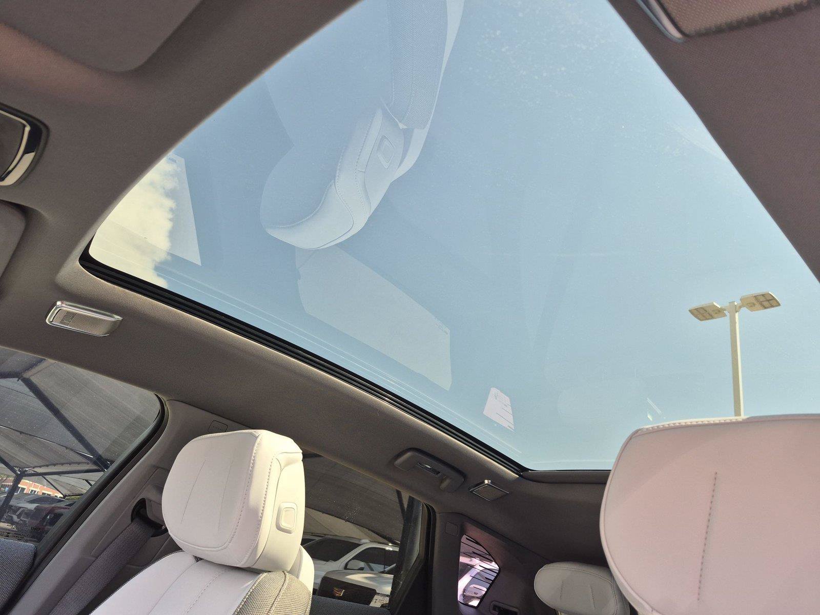 New 2027 Cadillac Optiq Luxury RWD image 9