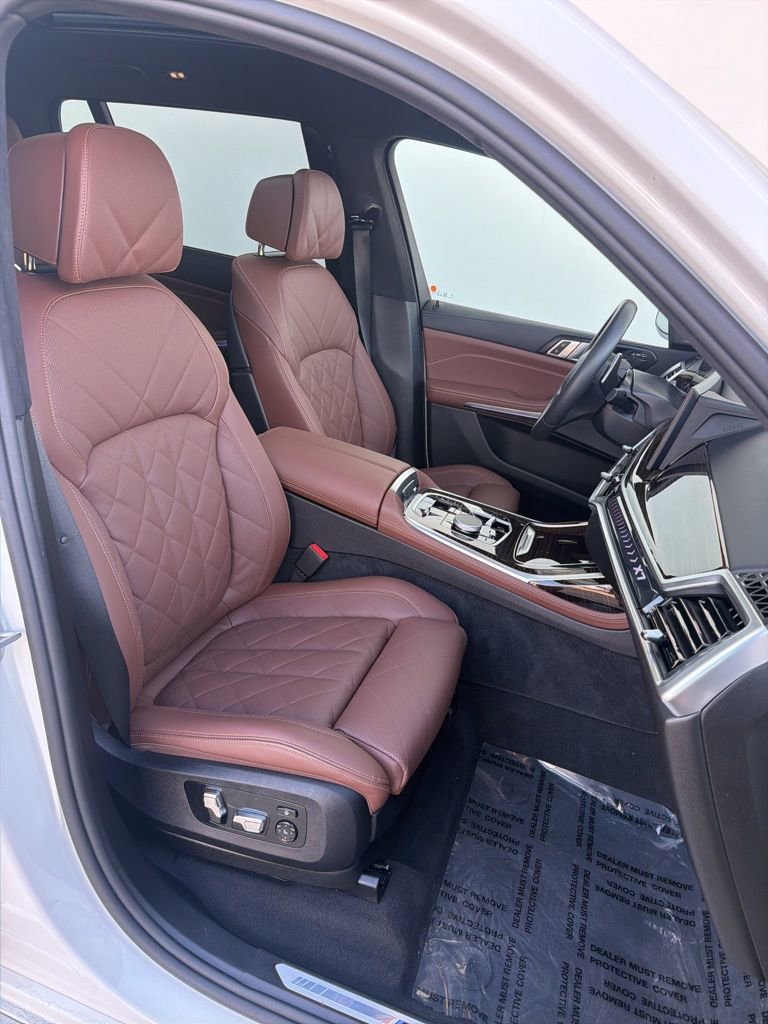 Used 2026 BMW X7 xDrive40i image 15