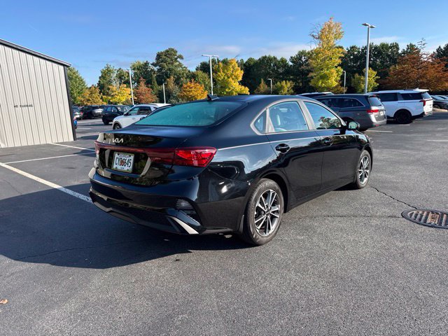 Used 2023 Kia Forte LXS w/ LXS Technology Package FWD image 6
