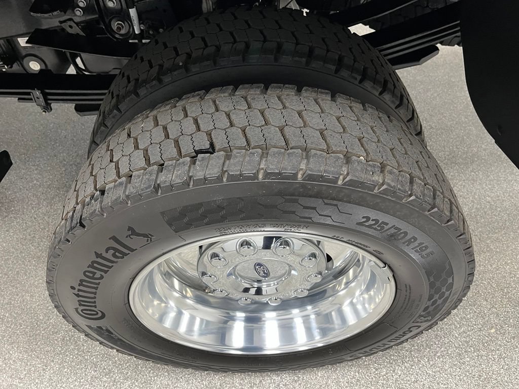 Used 2026 Ford F450 Platinum AWD/4WD image 16