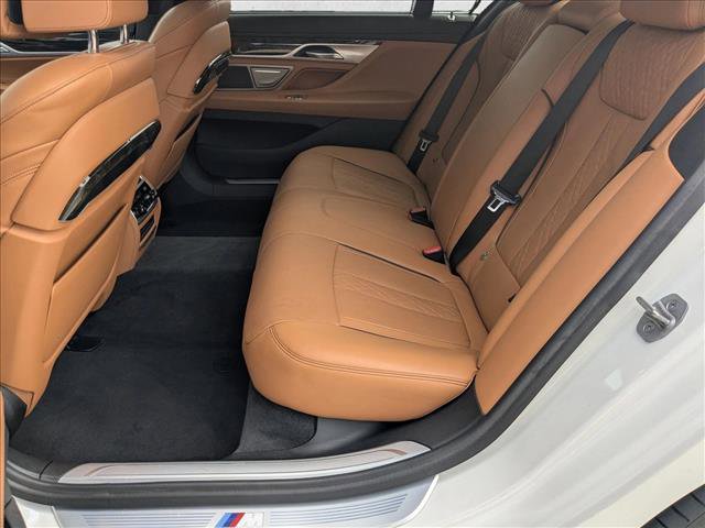 Used 2022 BMW 750i xDrive w/ Executive Package image 18