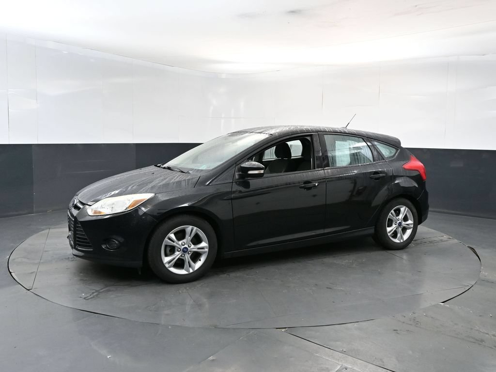 Used 2014 Ford Focus SE FWD image 2