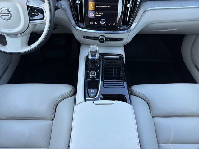 Used 2022 Volvo S60 T8 Inscription w/ Climate Package image 19