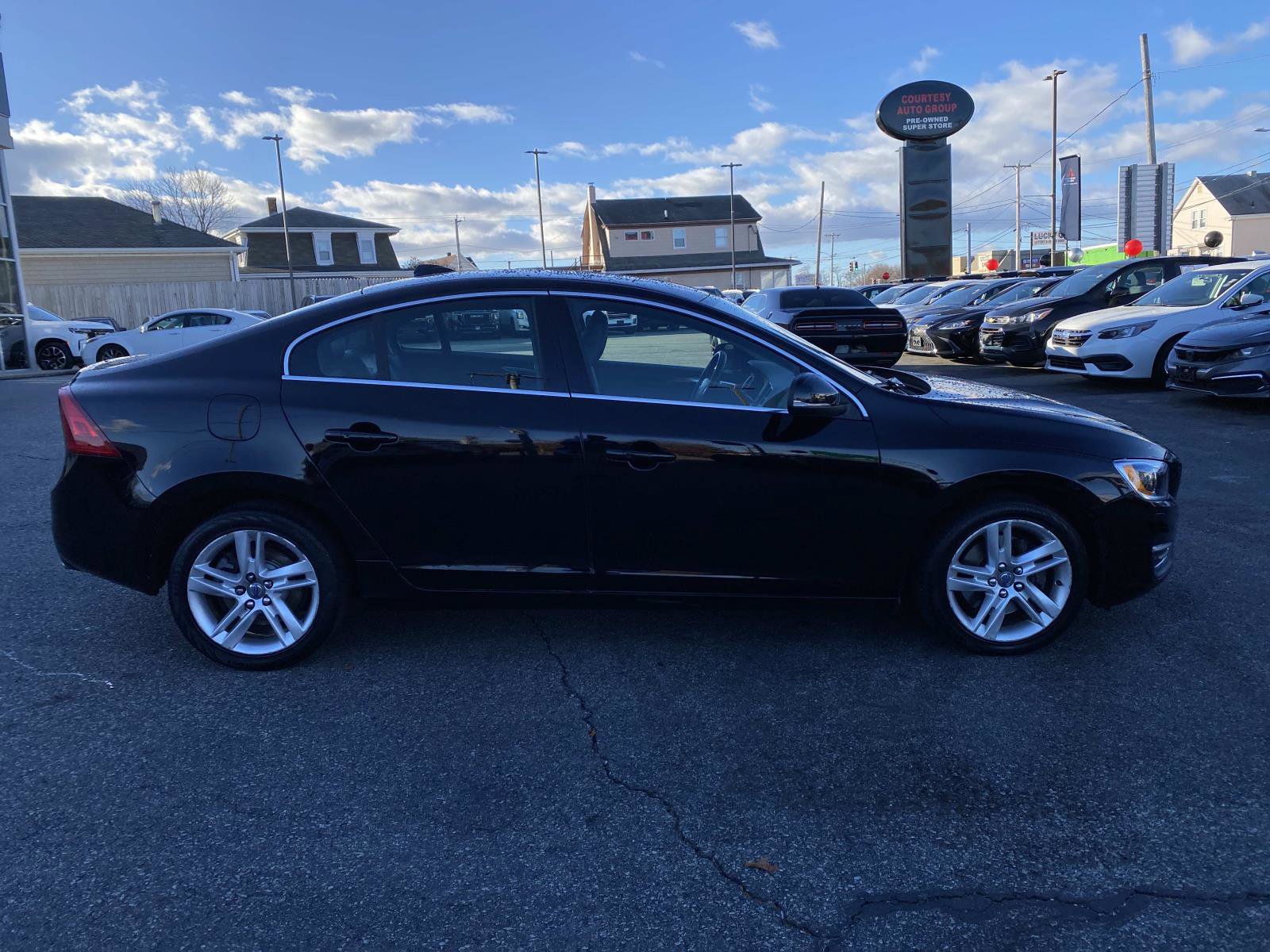 Used 2015 Volvo S60 T5 Platinum image 6