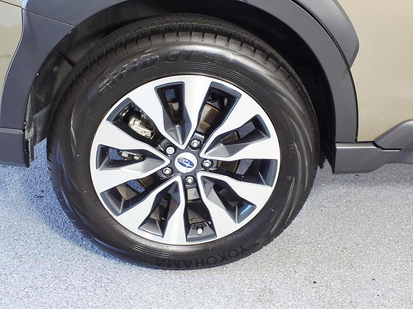 Used 2024 Subaru Outback Touring XT AWD/4WD image 4