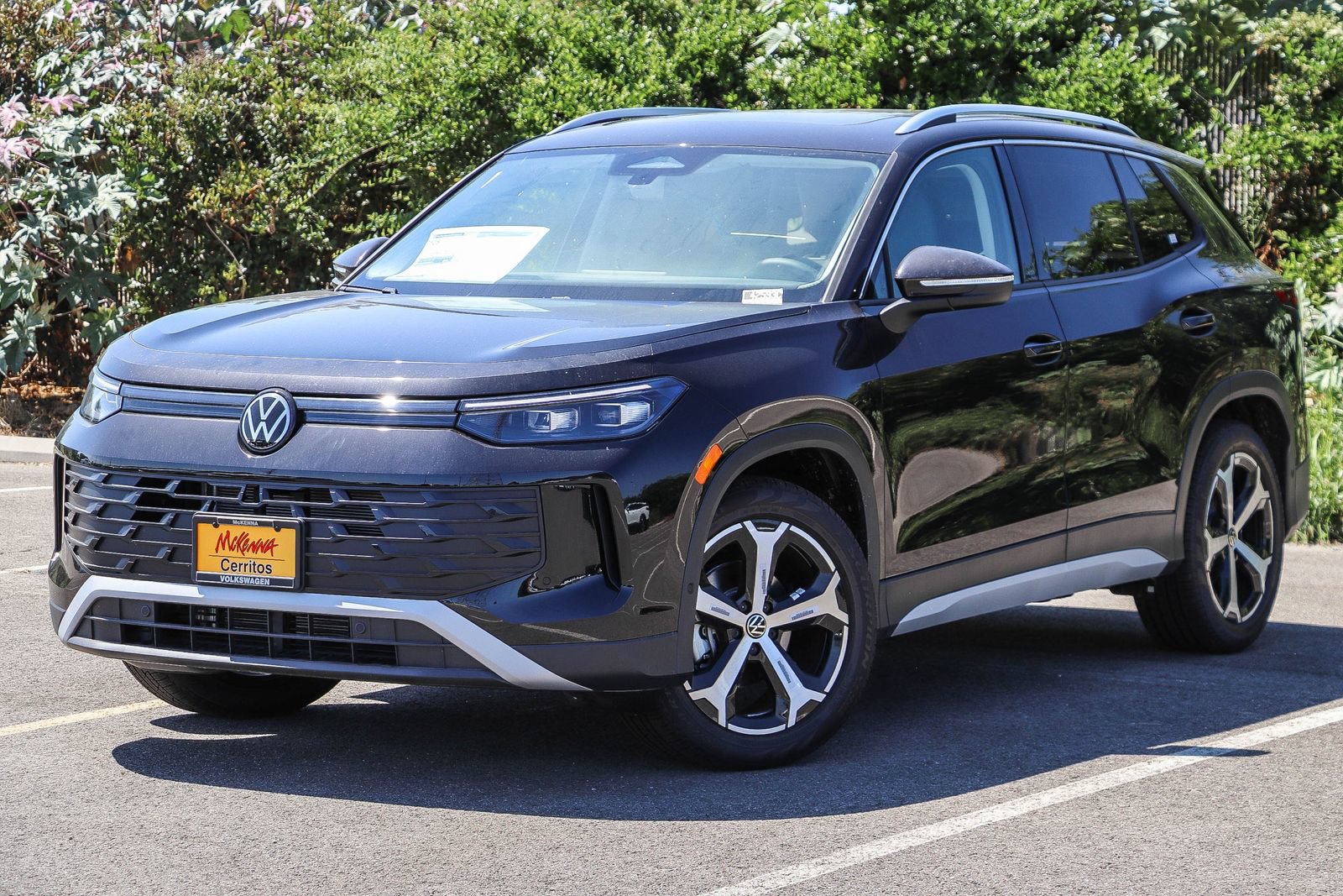 New 2026 Volkswagen Tiguan SE