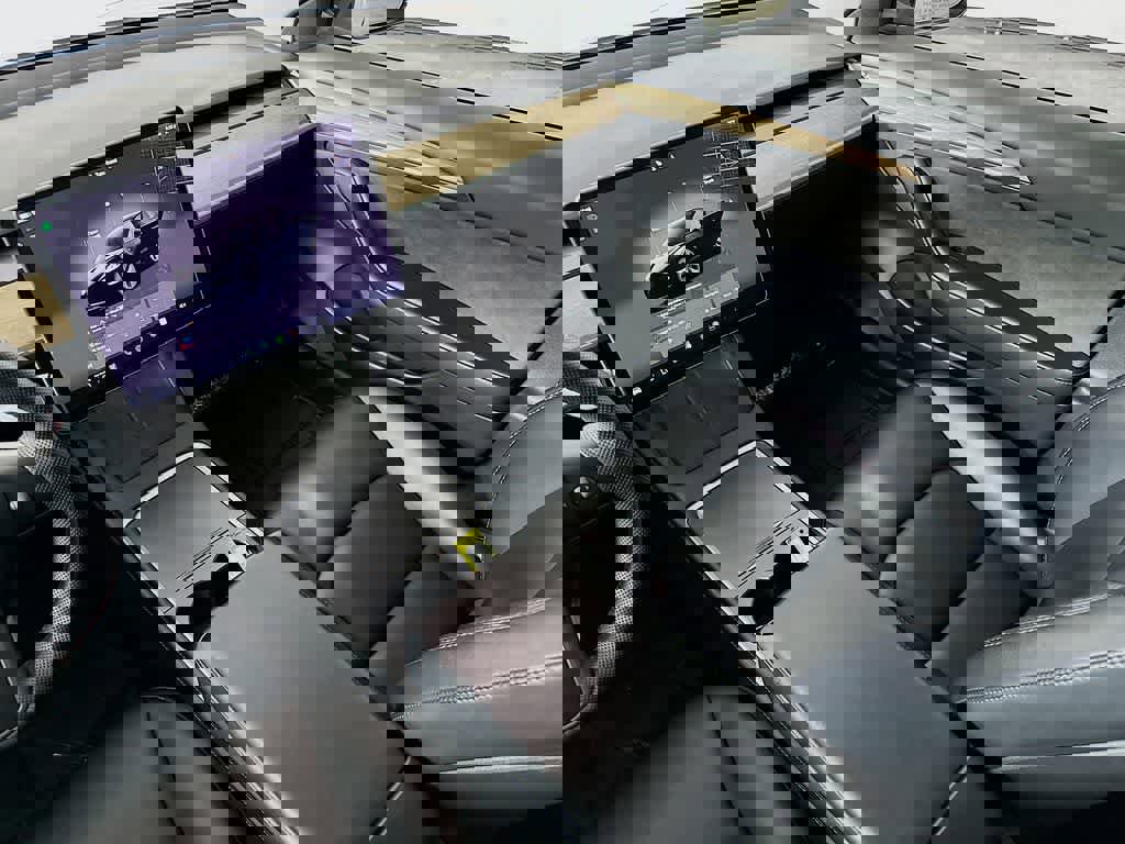 Used 2023 Tesla Model 3 Standard Range image 10