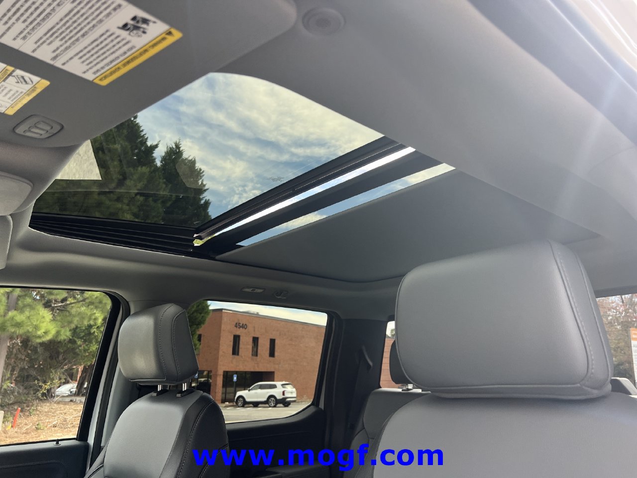 Certified 2022 Ford F150 Lariat AWD/4WD image 19