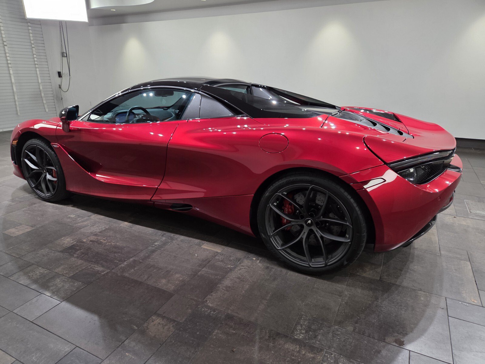 Used 2020 McLaren 720S Performance RWD image 4