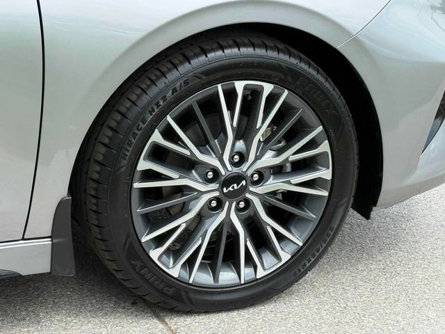 Used 2023 Kia Forte GT-Line w/ GT-Line Premium Package image 18