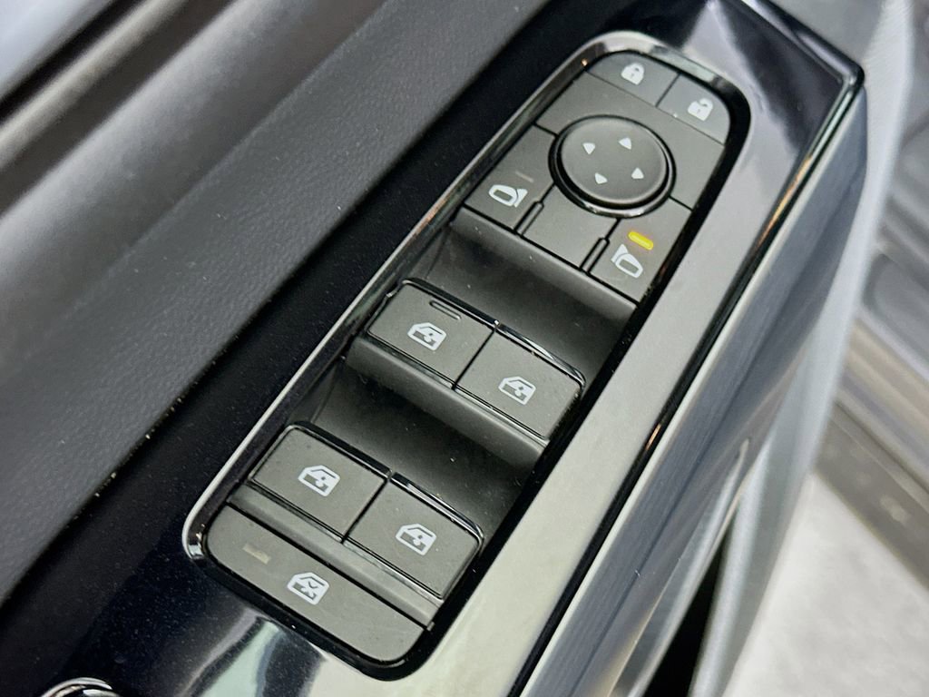 Used 2024 Nissan Pathfinder SL image 21