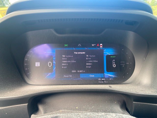 Used 2023 Volvo C40 Recharge Core AWD/4WD image 19