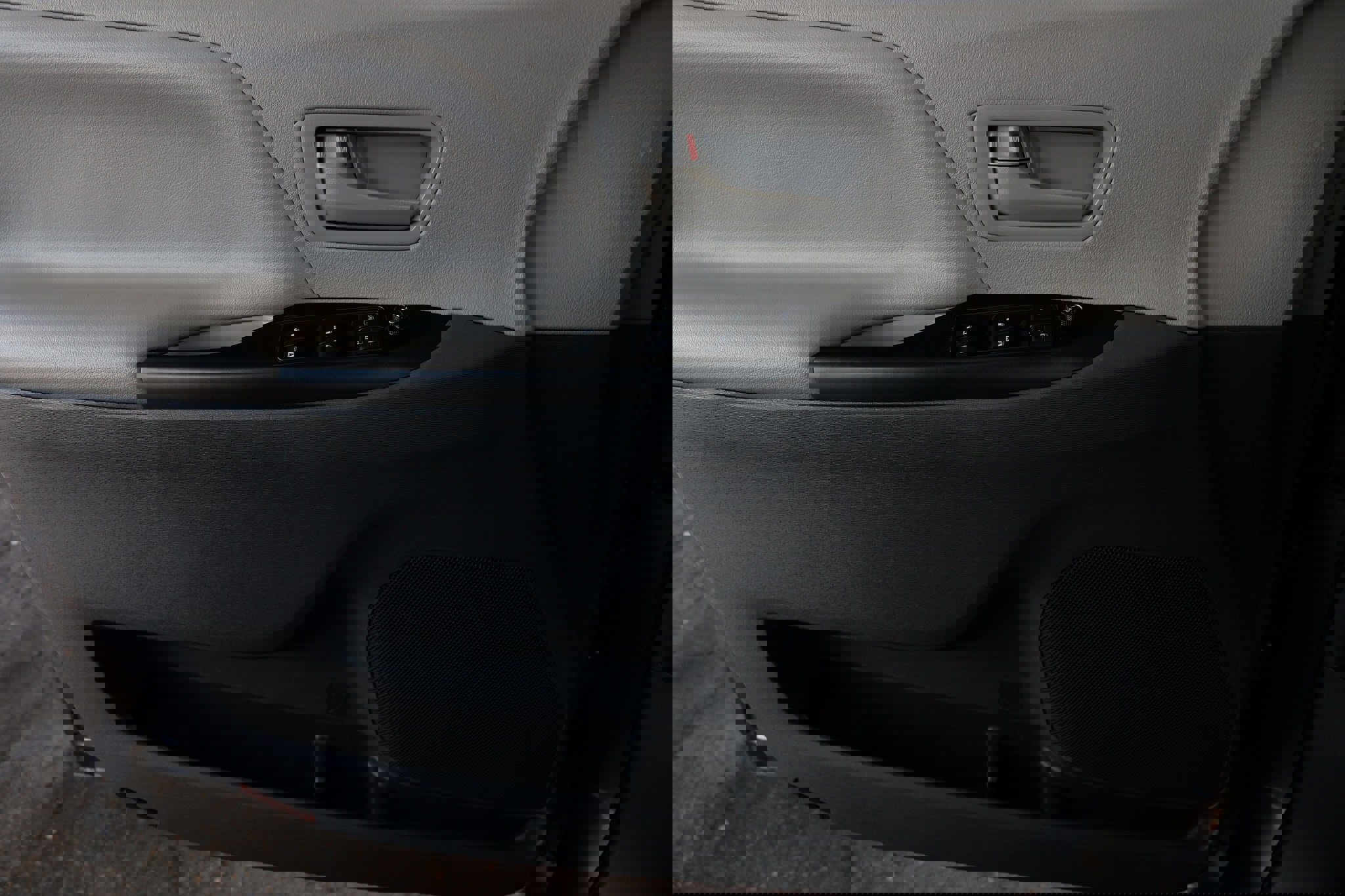 Used 2019 Toyota Sienna L image 46