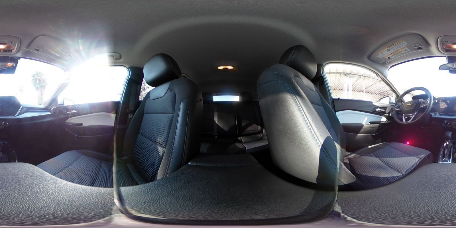 Used 2025 Chevrolet Trax LT w/ LT Convenience Package image 42