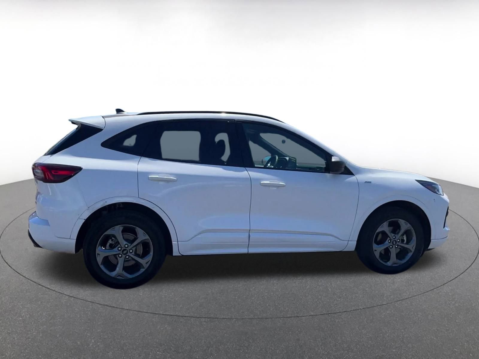 Used 2023 Ford Escape ST-Line image 15