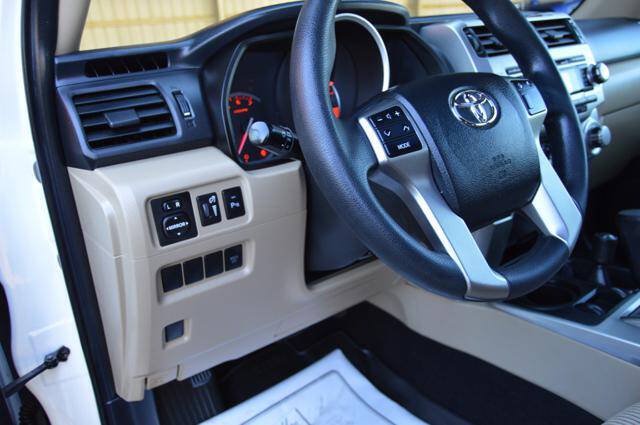 Used 2011 Toyota 4Runner SR5 AWD/4WD image 31