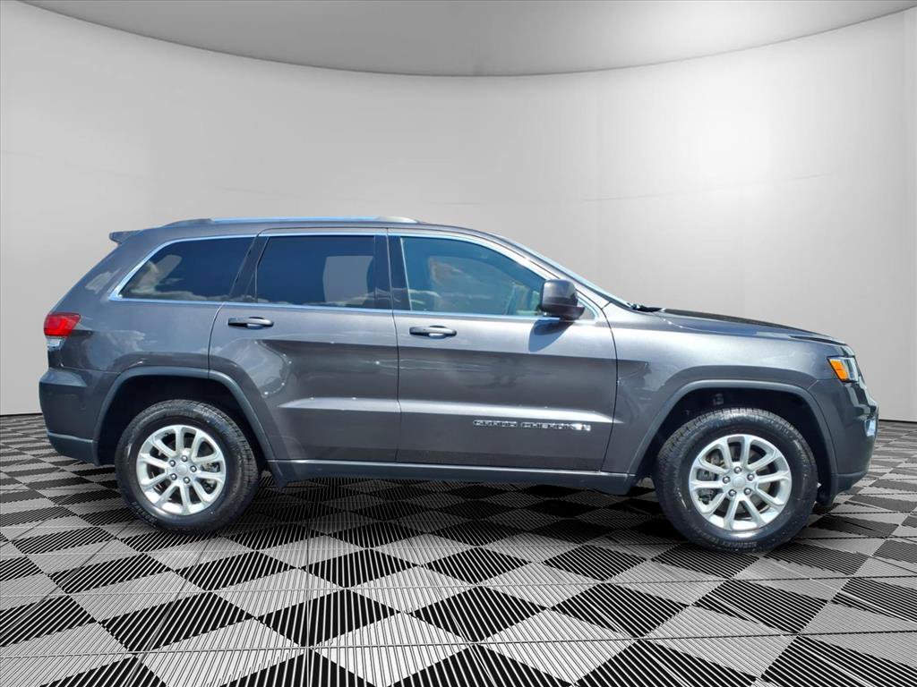 Used 2021 Jeep Grand Cherokee Laredo RWD image 32