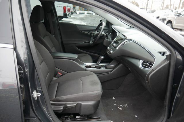 Used 2018 Chevrolet Malibu LT image 21