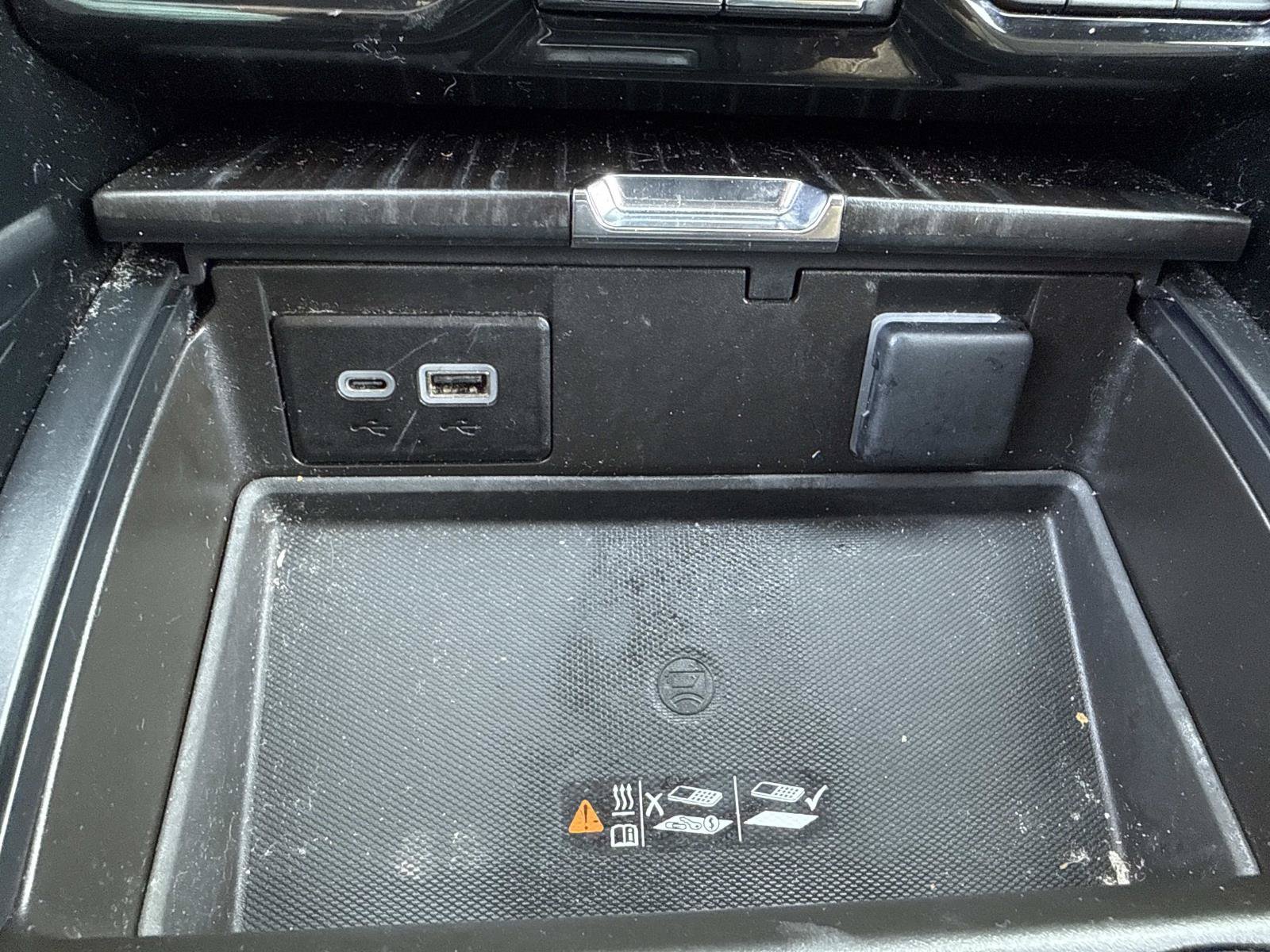 Used 2023 GMC Yukon Denali RWD image 27